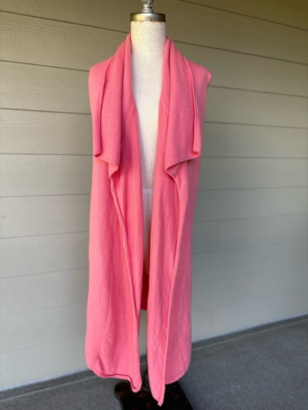 Women’s  Magaschoni New York Coral- Pink Cashmere Open Front Sleeveless Cardigan